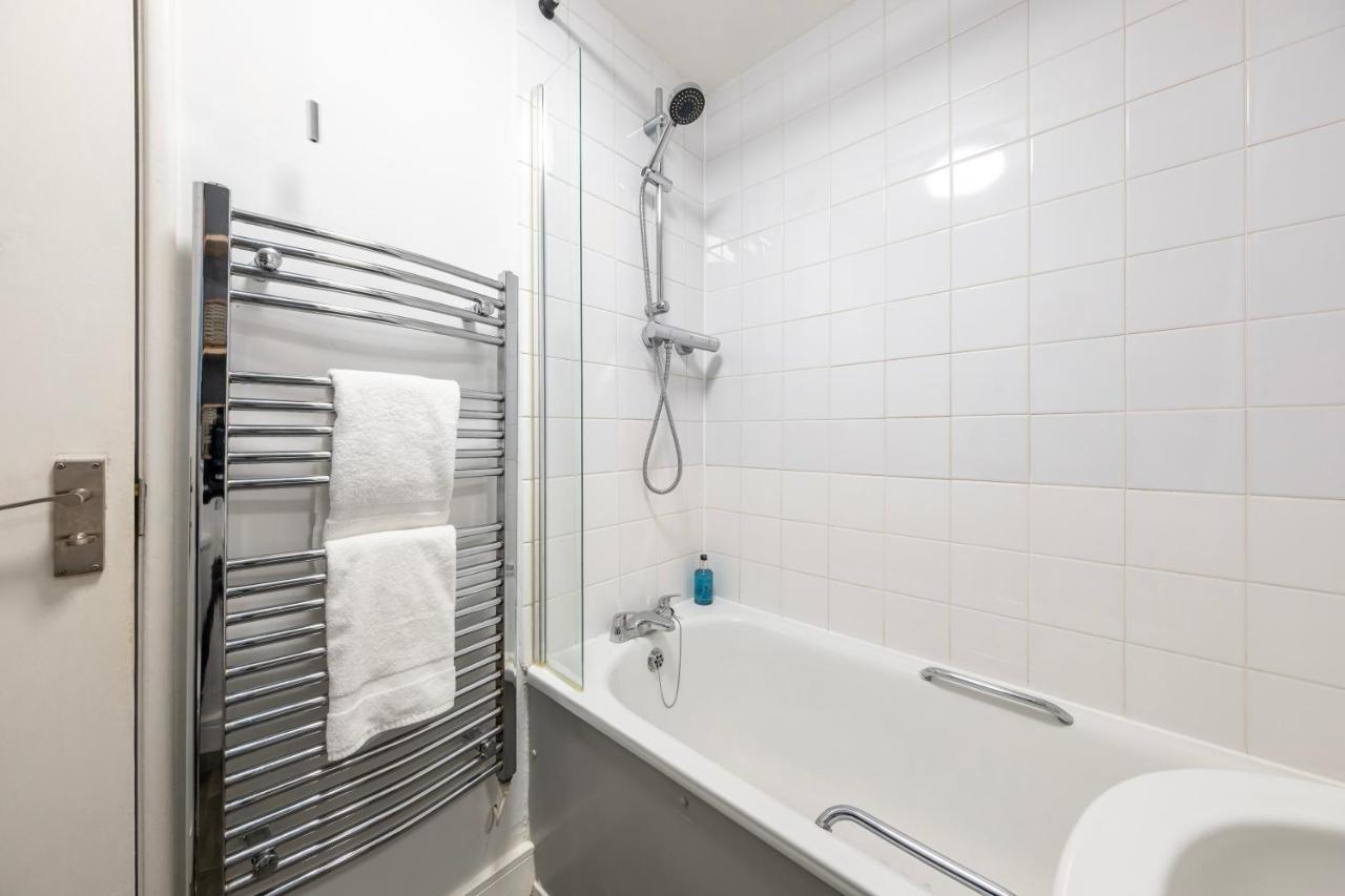 Super City Centre Apartment - Two Bedrooms, Perfect Location Bath Exterior foto